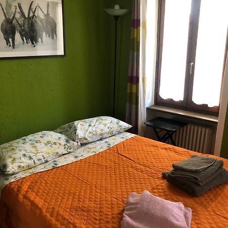 La Casa Di Rox Ad Aosta - Small Holiday Apartment In Central Aosta - Alloggio Ad Uso Turistico - Vda - Aosta - N 0304 المظهر الخارجي الصورة