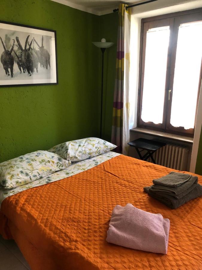 La Casa Di Rox Ad Aosta - Small Holiday Apartment In Central Aosta - Alloggio Ad Uso Turistico - Vda - Aosta - N 0304 المظهر الخارجي الصورة